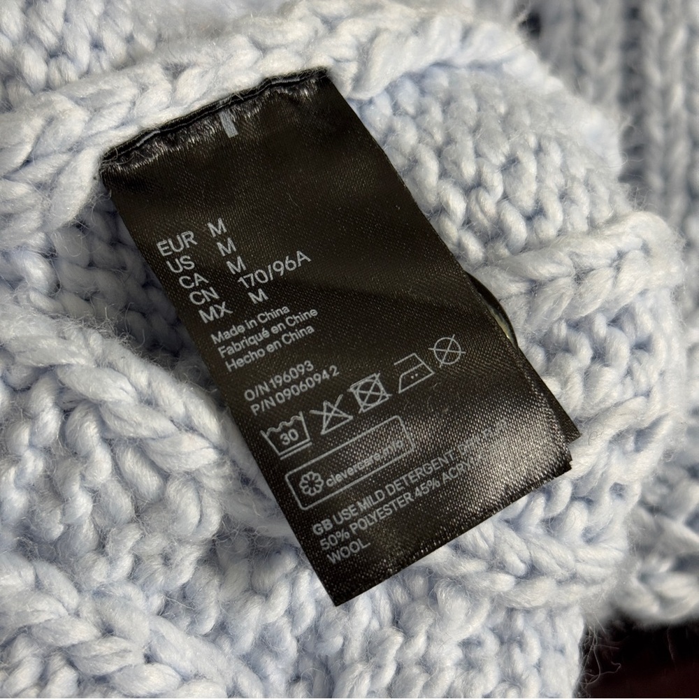 H&M MEDIUM Light Blue Wool Blend Chunky Cable Knit Cropped Cardigan Sweater - Picture 7 of 8